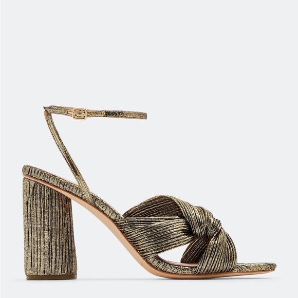 - nib Loeffler Randall Reed Sandals in Gold Pleated Fabric size 7.5 - Picture 1 of 9